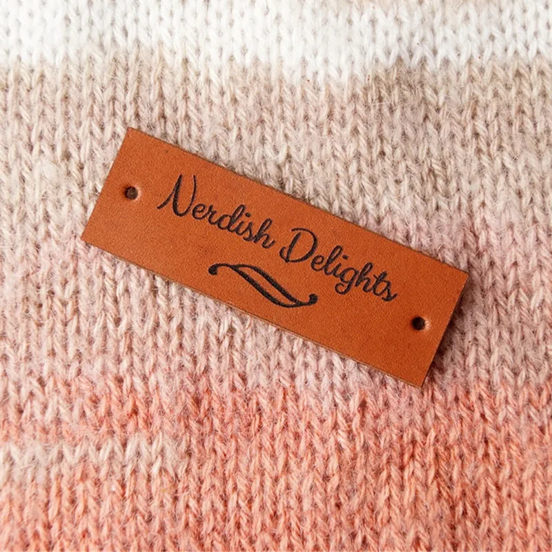 30pcs Handmade sewing labels personalized logo text Engraved leather tags for knitting clothes hats Rectangle craft items label