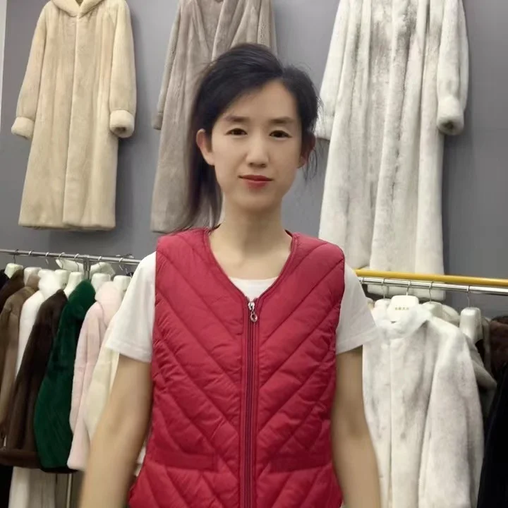 เสื้อกั๊กผู้หญิงแบบใหม่ น้ำหนักเบา อุ่นสบาย หนังและขนสัตว์ ทรงเข้ารูป สำหรับฤดูใบไม้ร่วงและฤดูหนาว เหมาะสำหรับใส่เดินทาง