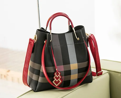 

Fashion Plaid Bucket Bag for Women Large Capacity Retro European American Design Versatile Handbag Shoulder Crossbody Purse