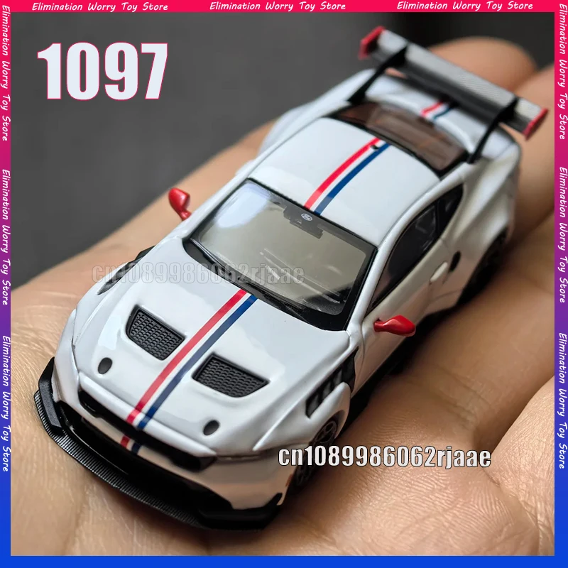 En stock: Coche a escala MINIGT 1:64 Ford Mustang GTD blanco de aleación, LHD 1097, vehículo coleccionable para entusiastas de automóviles adultos.