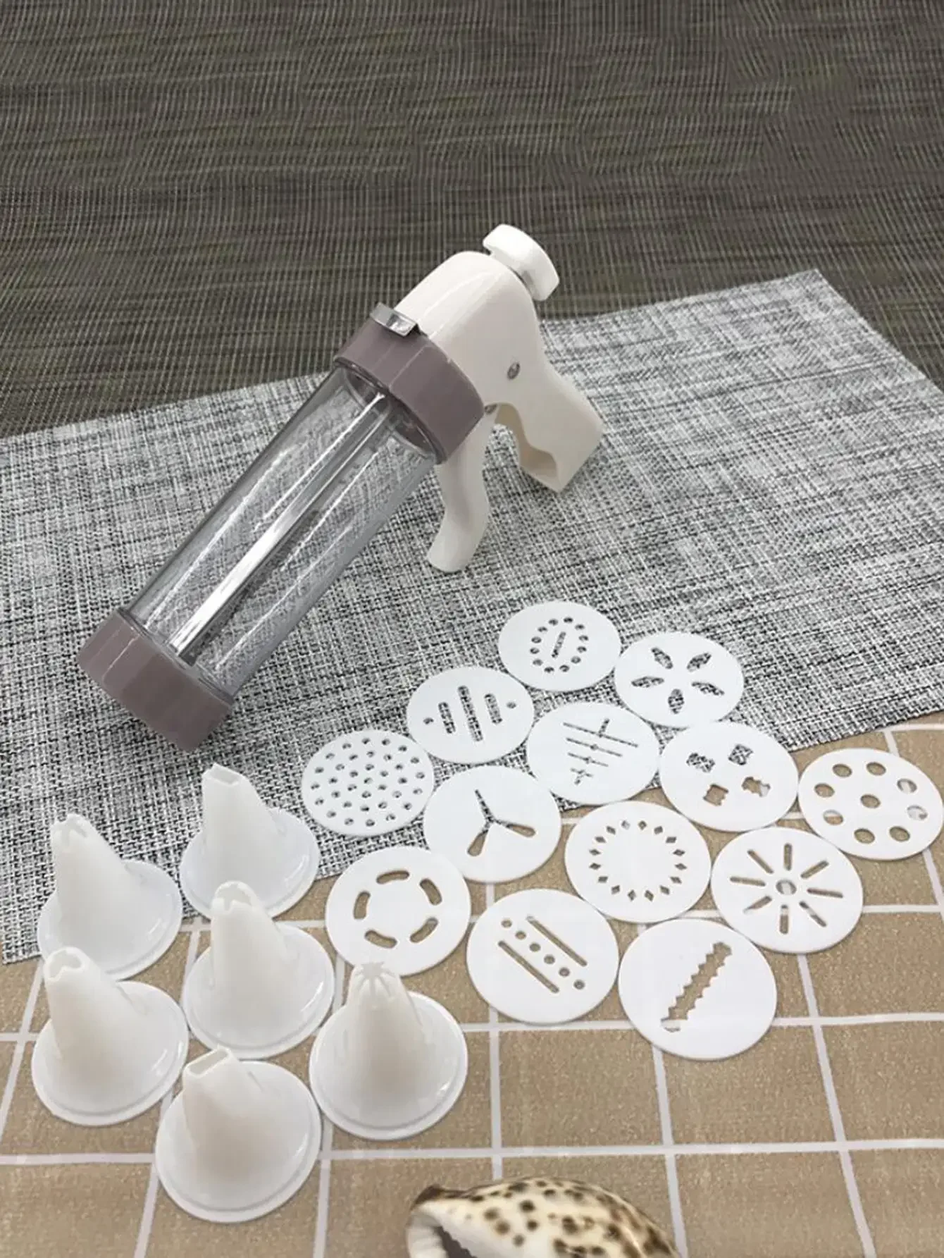 Presse à Biscuits Professionnelle En Acier Inox - 8 Douilles + 8 Pochoirs - Machine à Cookies DIY