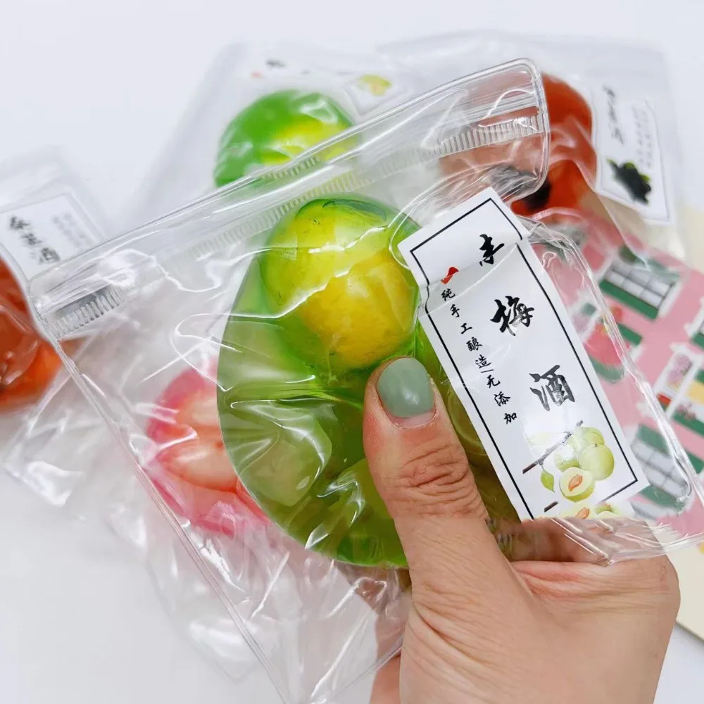 感覚玩具 フレッシュスクイーズ 緑梅酒 フルーツワイン ピンチリアルな形状変更可能な手作りボール 子供の誕生日プレゼント