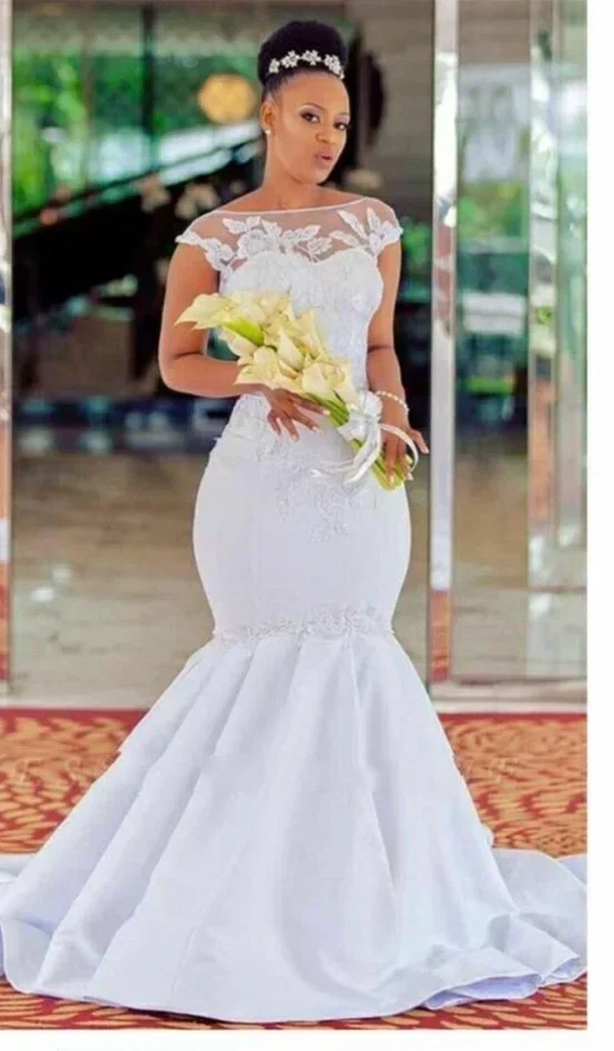 Customized Hot Sale Lace Trumpet Customized Plus Size African Mermaid Short Sleeve Wedding Gowns