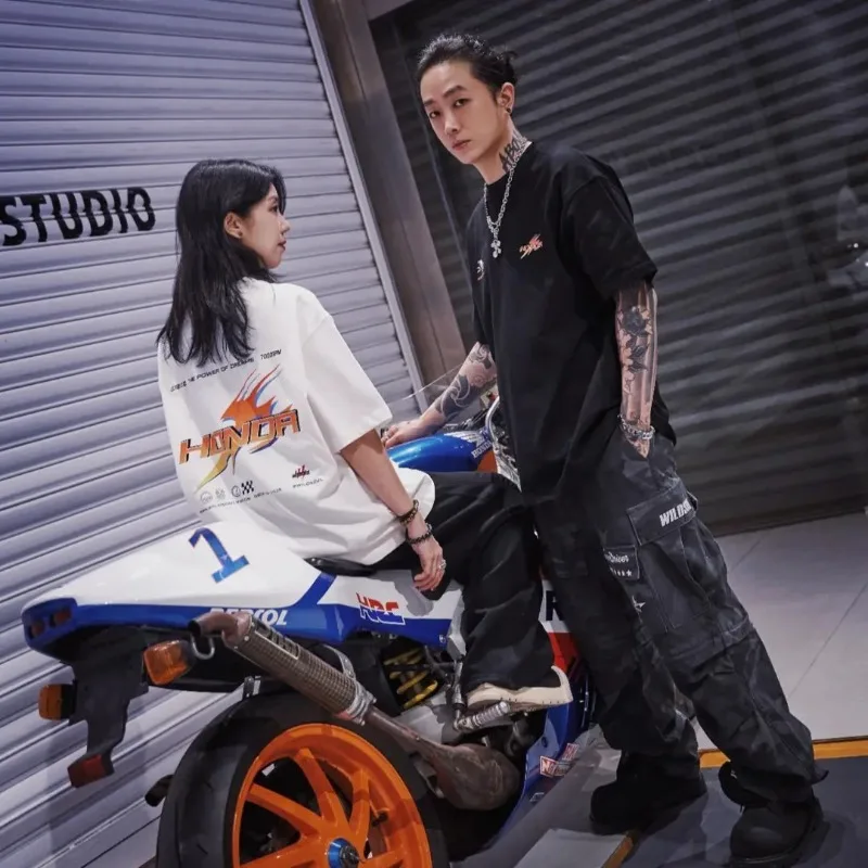 

Летняя футболка 2025: свободная футболка с круглым вырезом и принтом мотоцикла Honda. Модные повседневные и стильные топы с короткими рукавами для пар.