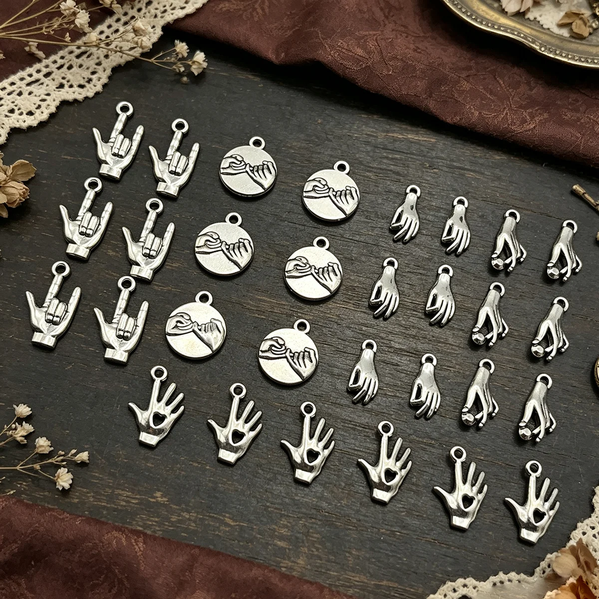 Body Jewelry Unique - 30-częściowy zestaw modnych i unikalnych ręcznie