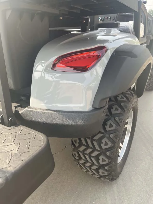 عربات جولف كهربائية موديل 2024 مع سرير شحن