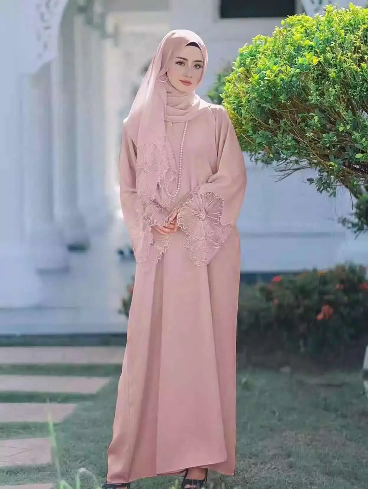 

Dubai Robe Malay Indonesian Dress With Headscarf Solid Color Tourist Holiday Long Dress Ethnic Stage Costume