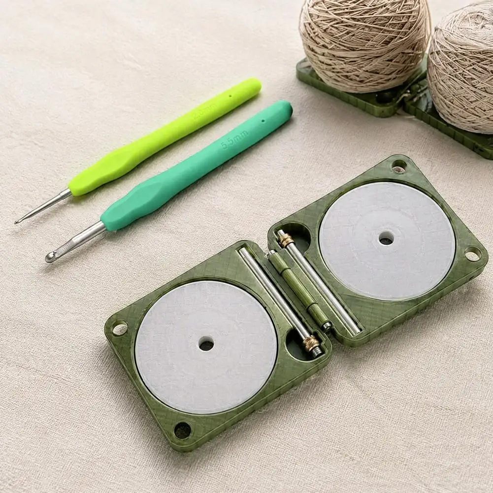 Yarn Ball Holder Crochet Yarn Holder Portable Yarn Holder for Crochet Knitting Folding Spinner Winder Box Anti-tangle Rotating