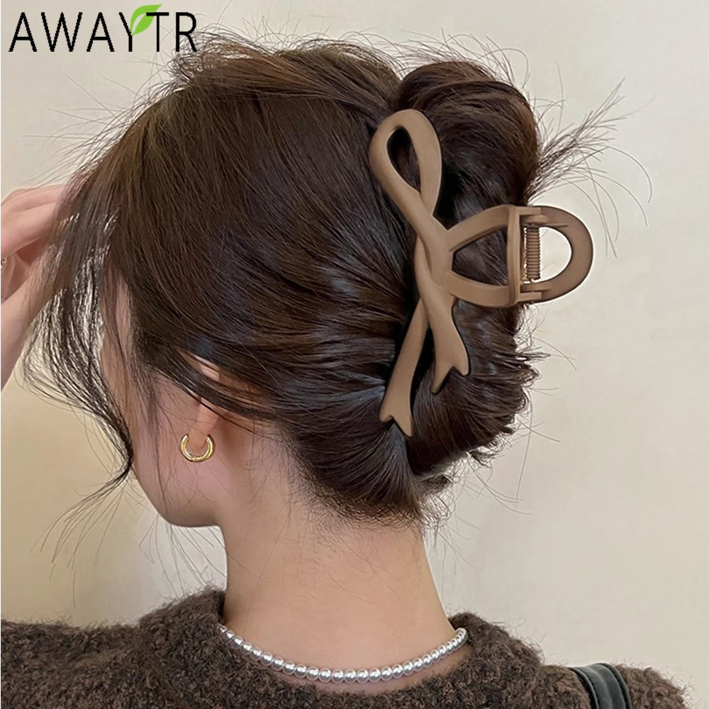 

AWAYTR Matte Abstract Bow Hair Clips Acrylic Twisted Hair Claws Shark Crab For Women Girl Hair Accessories Headwear