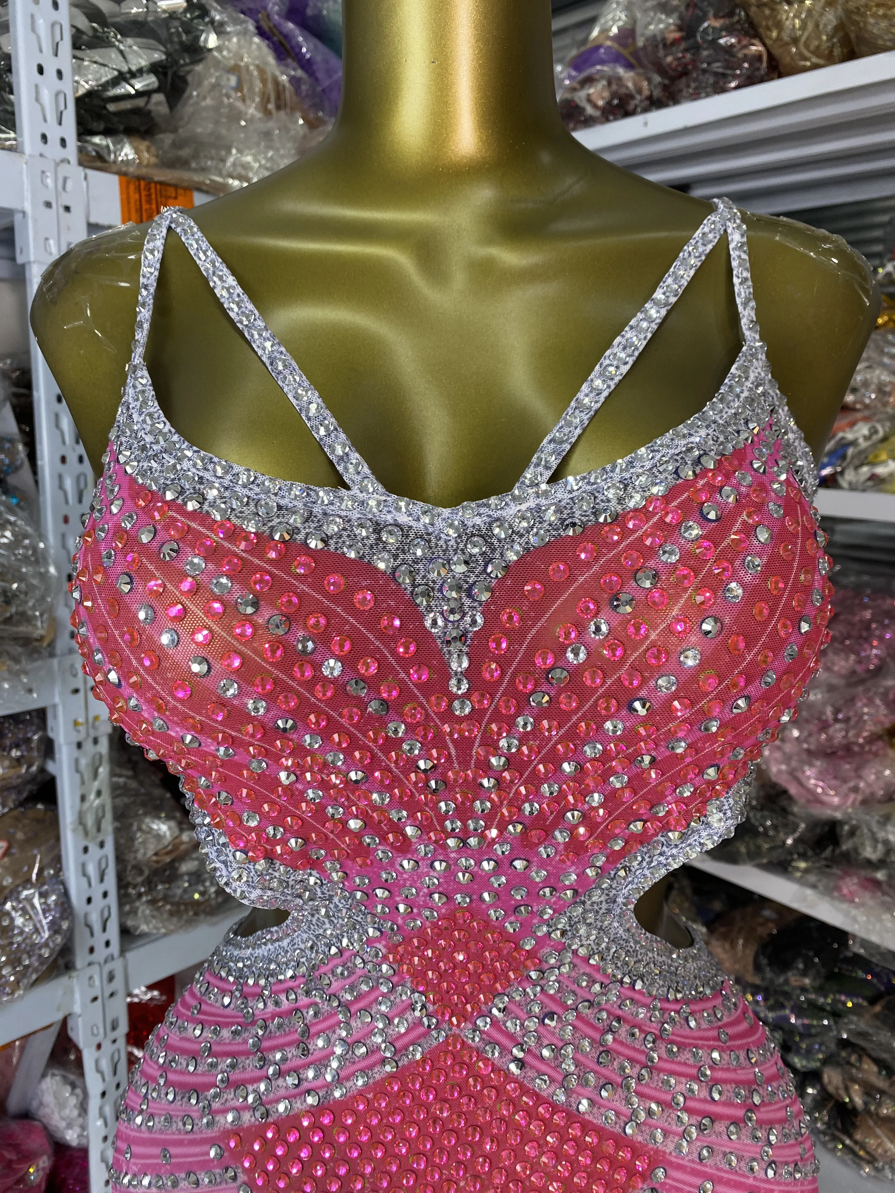 Sparkly roze strass mesh jurk girly speciale gelegenheid spaghettibandje uitgesneden backless bodycon mini sexy avondclub deel