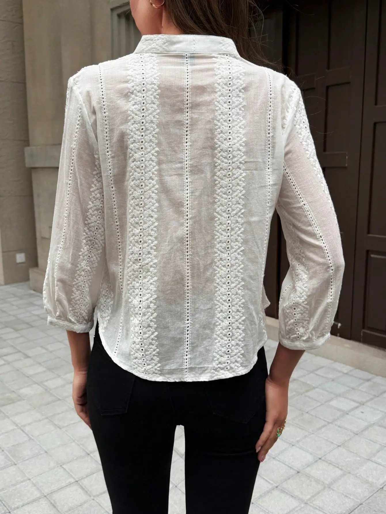 

Women's Embroidered Lace Button-Up Shirt Loose Fit Casual Elegant Long Sleeve