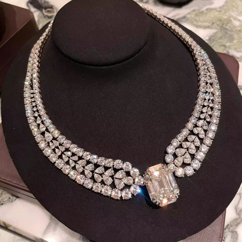 Bellux Luxury Angel Wing Shaped White Full Diamond Banquet Necklace 925 Silver K Gold Plated Synthetic Zircon Party Necklace