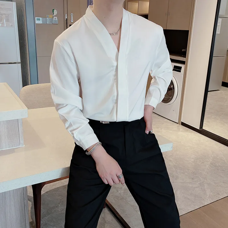 

Korean Style Long Sleeve Satin Texture Gentleman Shirt Men's Loose V-Neck Casual Shirt Outerwear Standard Fit Youth Fashion