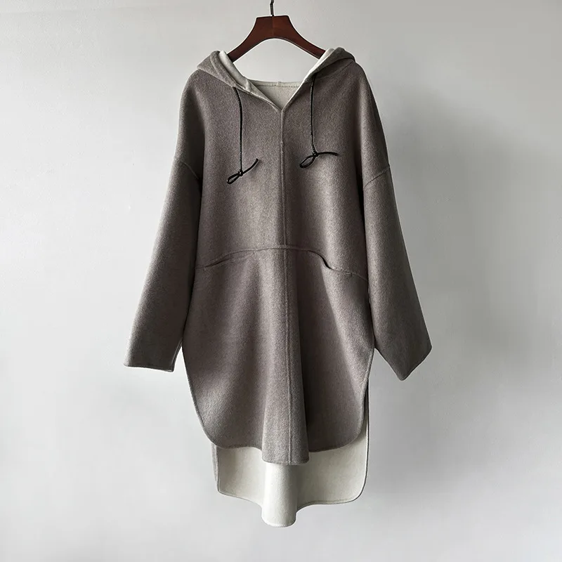 

Mid-Length Hooded Reversible Coat With Two-Tone Wool And Cashmere Sweatshirt