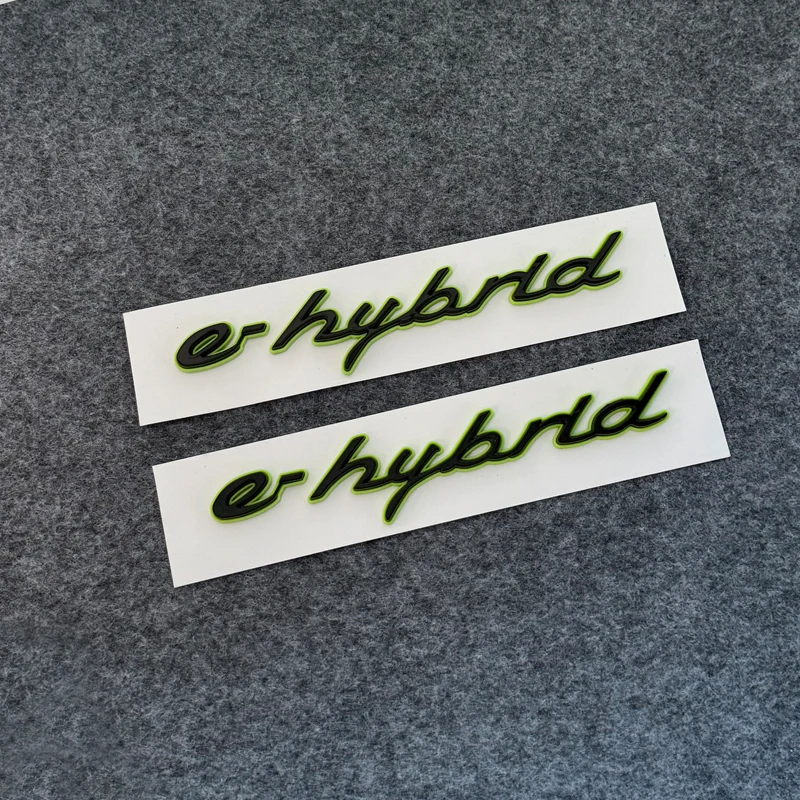 Emblema del maletero trasero del coche ABS 3D, insignia con logotipo de letra, pegatina verde para Cayenne S Macan panamera e-hy