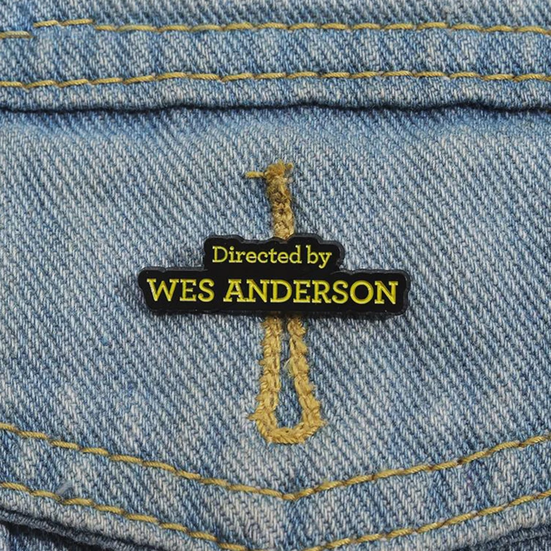 Oleh WES ANDERSON Pines Lapel lencana hadiah perhiasan untuk penggemar teman-teman bioskop film Enamel bros kustom diarahkan