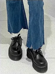 Zapatos de mujer, mocasines planos negros con punta redonda de otoño, zapatillas informales de piel para mujer, calzado para mujer, zuecos Oxford con plataforma para otoño Cr