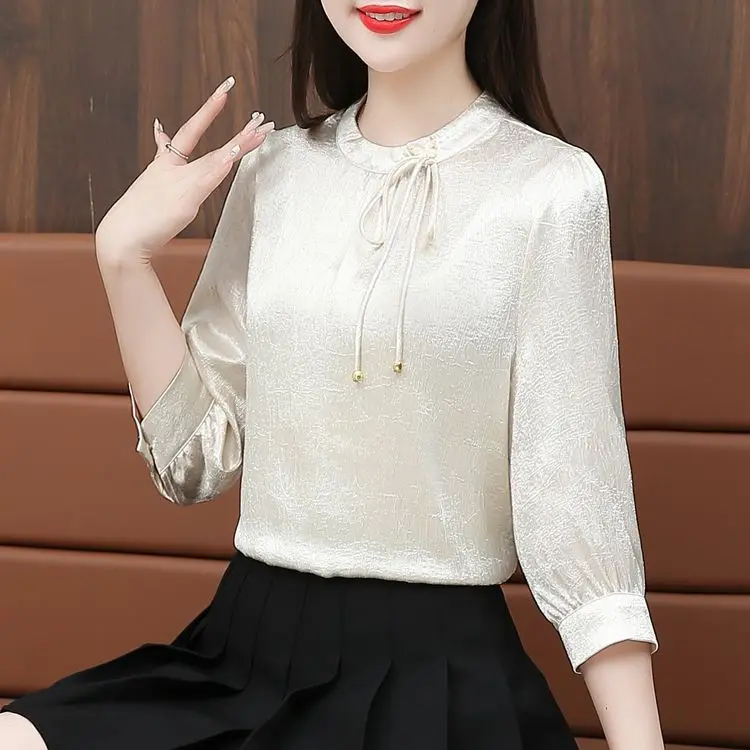 قميص فرنسي ريترو بياقة واقفة مربوط للنساء في ربيع جديد، تصميم عصري وأنيق وقميص بمزاج نحيف