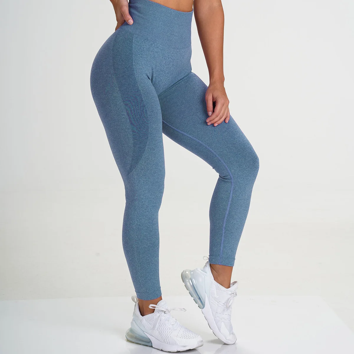 Seamless Knitted Small Crescent Hips Moisture Wicking Yoga Pants Sports And Fitness Pants Sexy And Hip Revealing Women