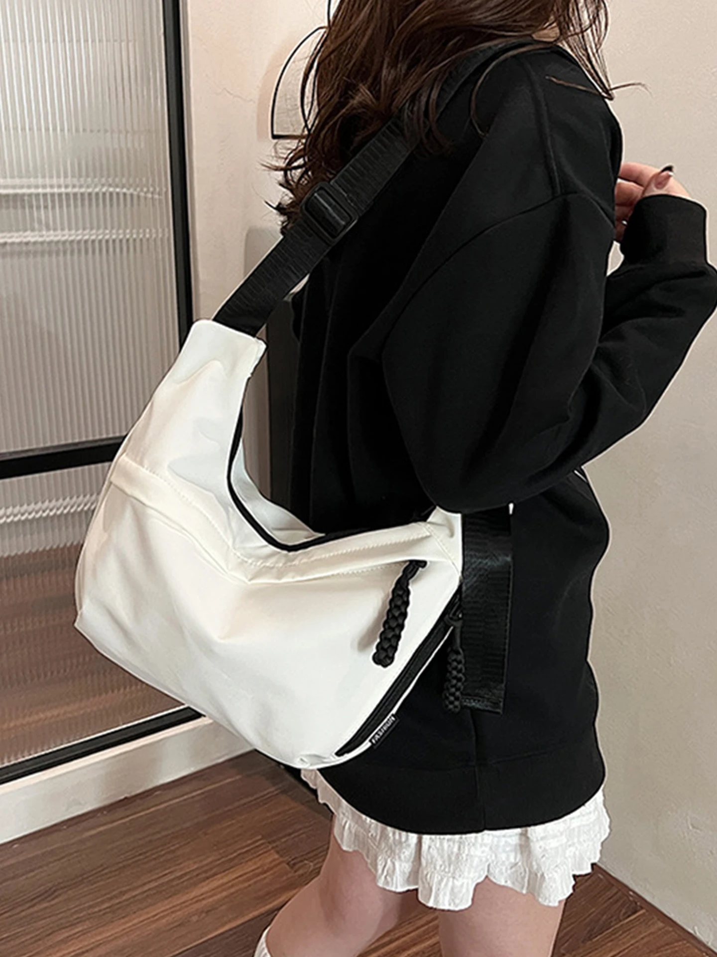 Large Capacity Oxford Cloth Dumpling Shaped Crossbody Bag for Women Casual Commuter Shoulder Bag 2025 New Style JIFANPAUL