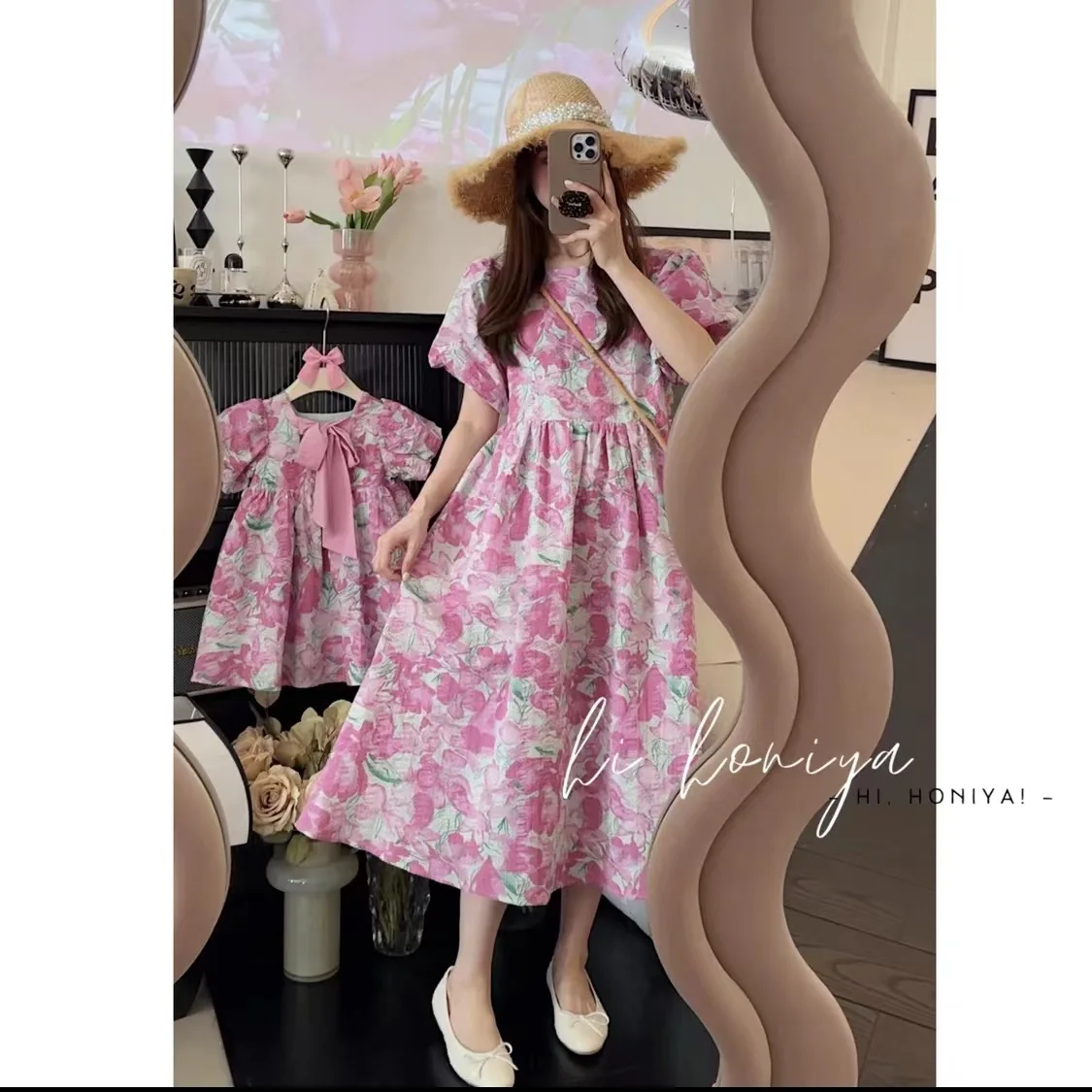 2026 New Korean Mother Daughter Matching Dresses Puff Sleeve Floral Beach Vacation Casual Family Look for Kids Girls