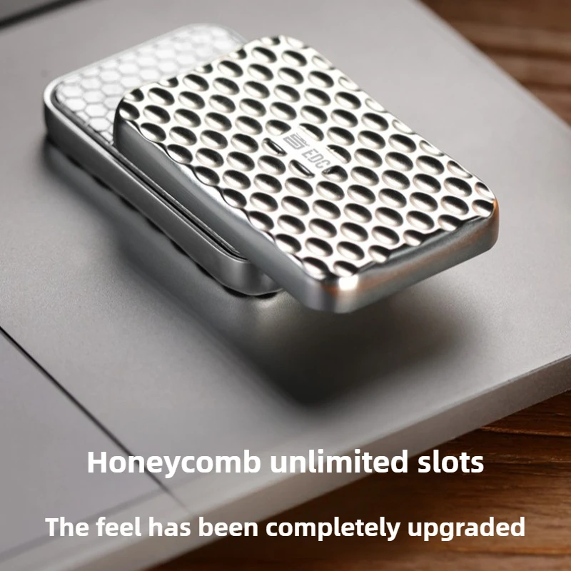 ADJUDICATION EDC Honeycomb Ilimitado Mecánico Metal Magnético Fingertip Push Card Juguete de descompresión