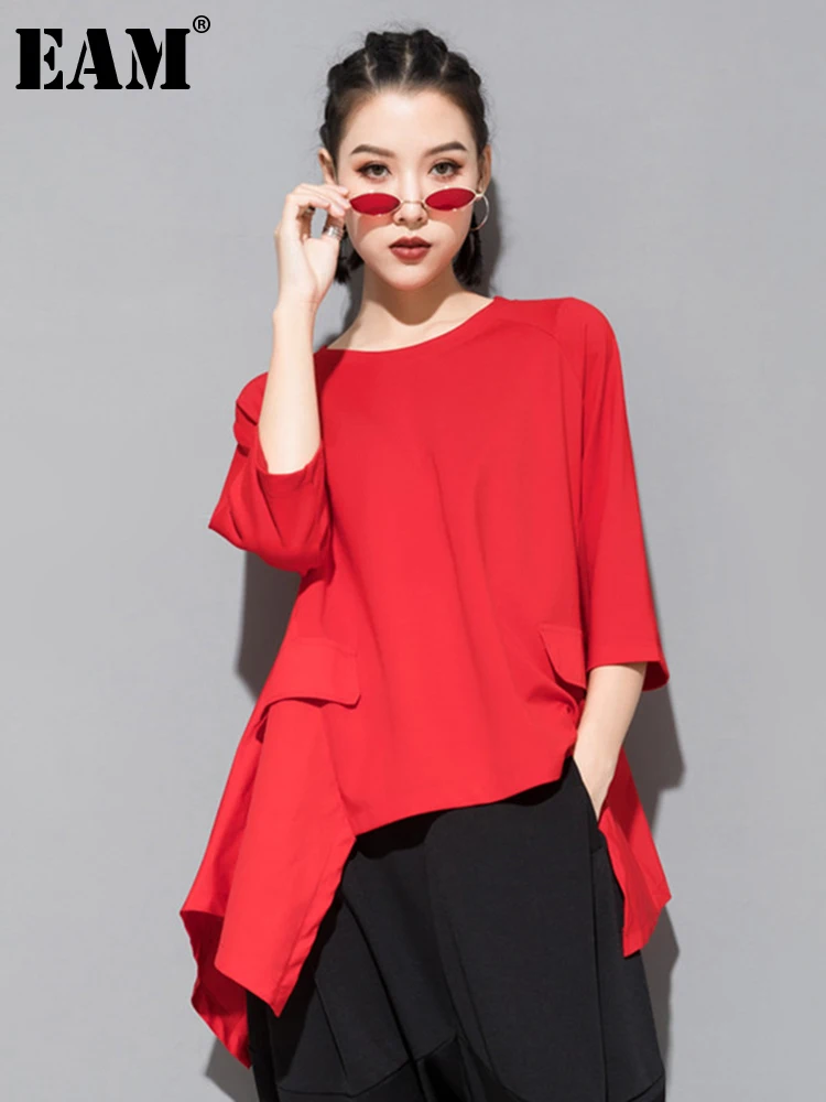 [EAM] Women Red Irregular Hem Big Size Casual T-shirt New Round Neck Half Sleeve Loose Fit Fashion Spring Autumn 2024 1DF5286