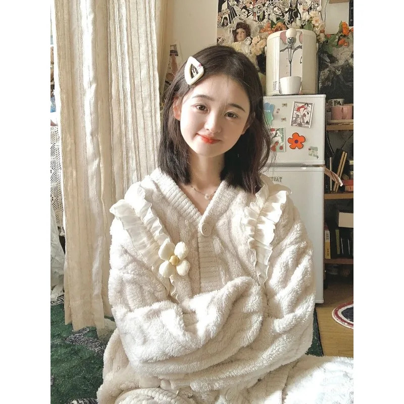 

New Style Coral Fleece Pajamas Female in The Winter Flannel Thickening for Warmth Can Be Worn Outside Loungewear Cute A Suit Of
