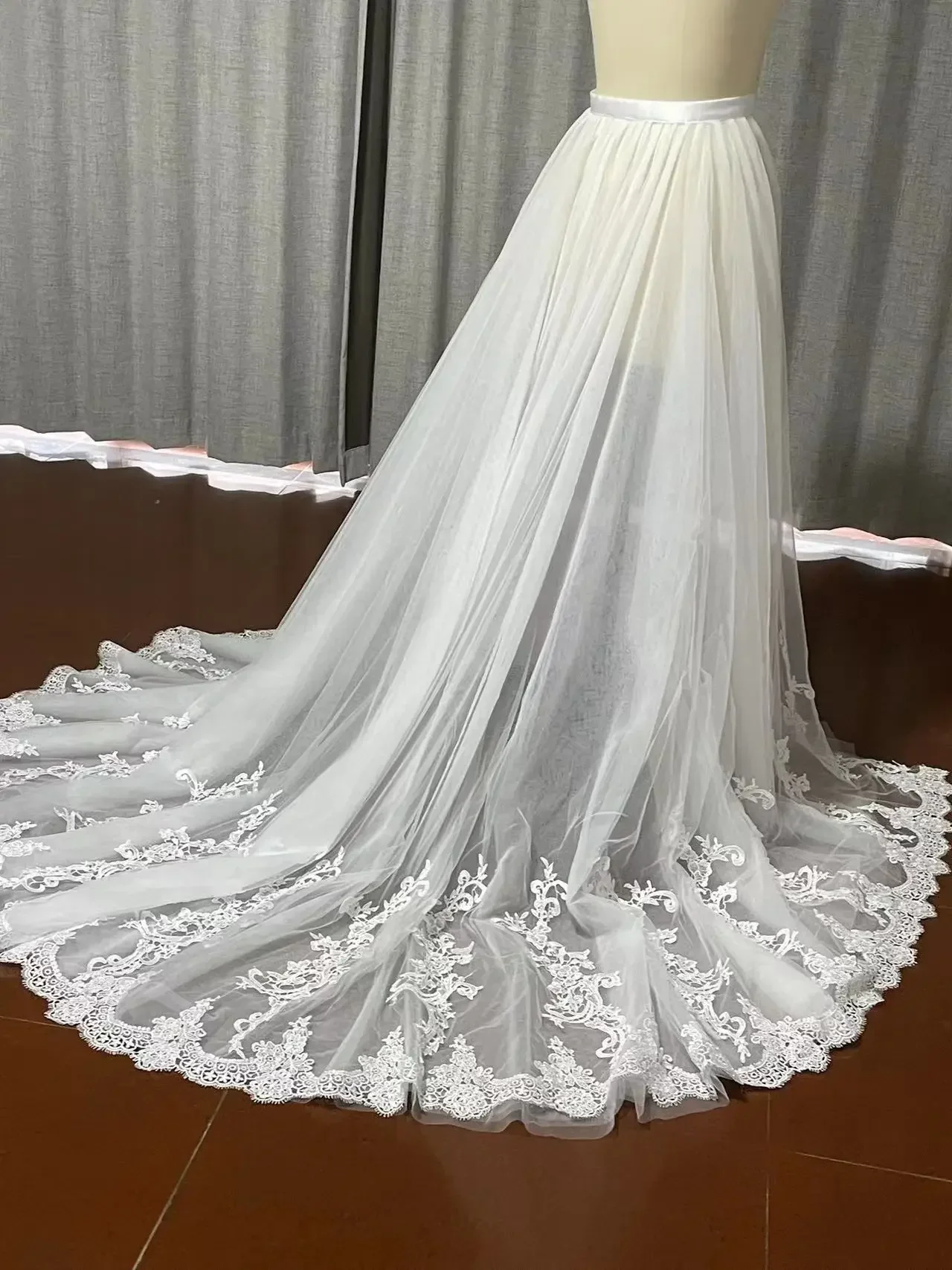 

Women Bridal Gowns Detachable train Custom made removable Skirt custom size wedding tulle overskirt