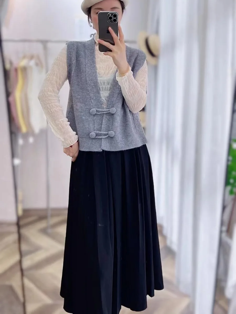 Vintage Chinese Style Women's Knitted Waistcoat Spring Autumn Fashion Button Loose V-Neck Office Lady Casual Sleeveless Vest