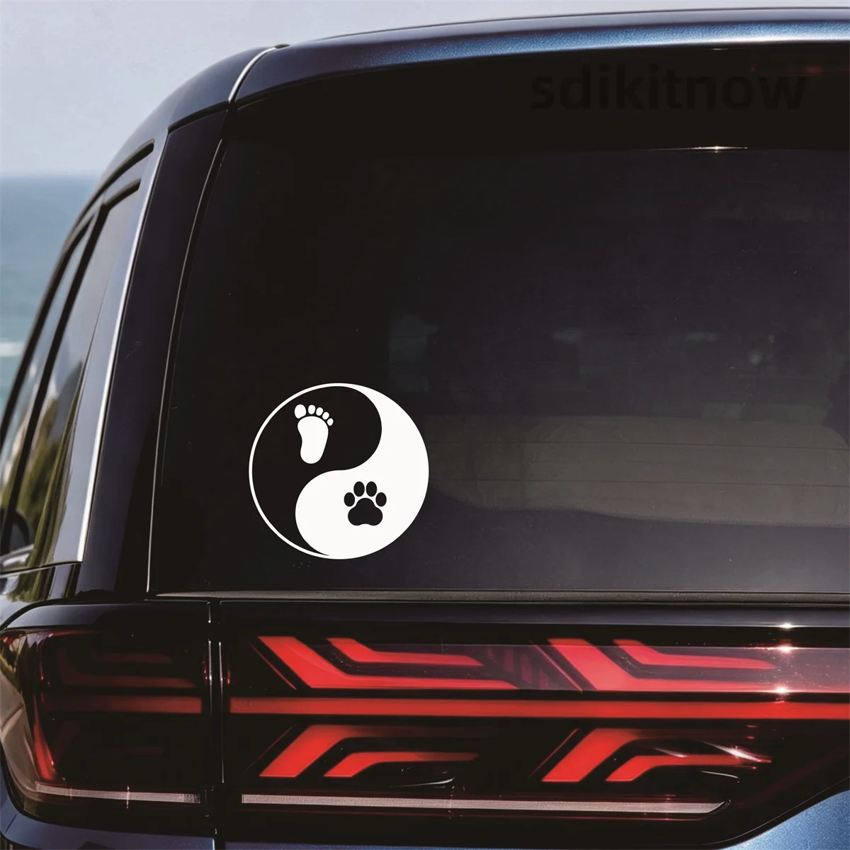 Yin Yang symbol Baby Footprint Pet Paw Vinyl Car Sticker Animal Lover Window Waterproof Decor Decal for Toyota Jeep Ford BMW VW