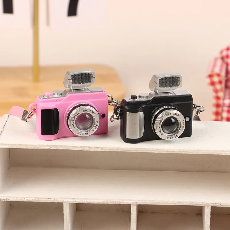 Mini caméra de poupée modèle avec lanière en cuir Flash, 1 pièce, caméra de poupée idole, bricolage, maison de poupée, jouet en plastique, accessoires d'habillage
