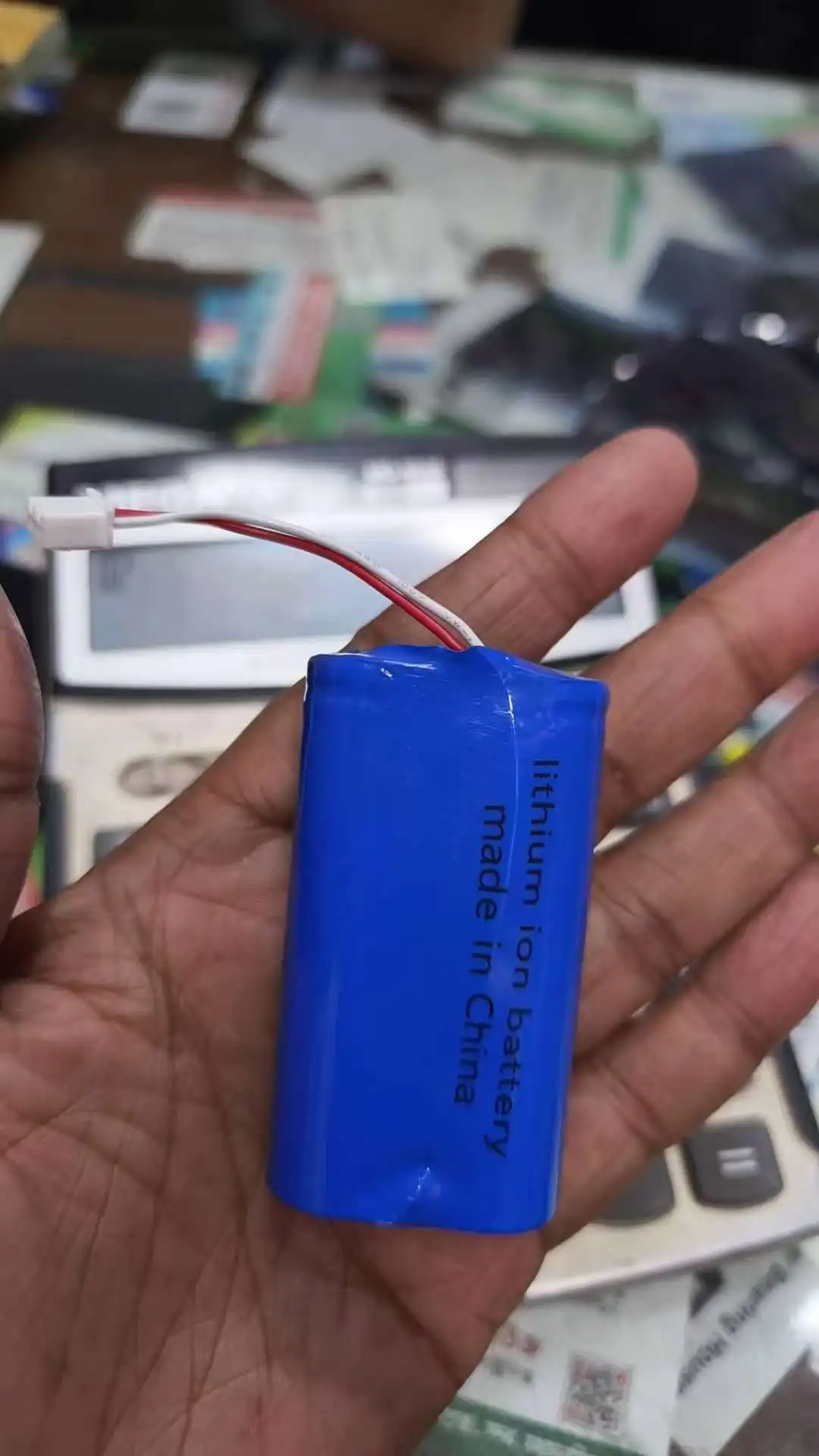 1850MAH18650 rechargeable battery 7.4V with 2.54 heads shaver can be combined with durable three wire instrument