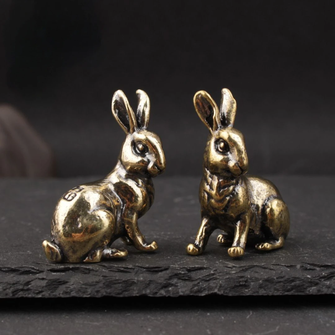Vintage Brass Rabbit Figurine Retro Metal Statue Ornament for Home Desktop Tea Table Decoration Collectible Craft Gift