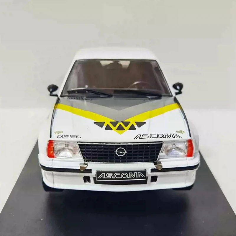 IXO 1:18 Scale OPEL ASCONA B 400 1982 Car Simulation Alloy Vehicle Model Diecast Toy Collection Ornament Collectible