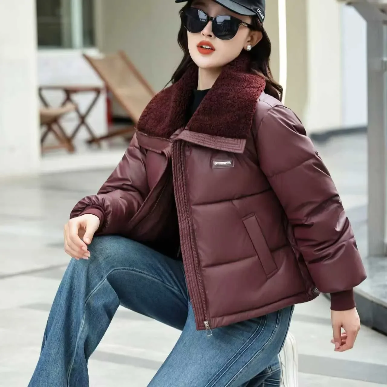 

Короткая пуховая куртка из искусственной кожи с хлопковой подкладкой, женское пальто, новинка зимы 2026, свободная хлопковая куртка с лацканами из овечьей шерсти, толстая теплая парка