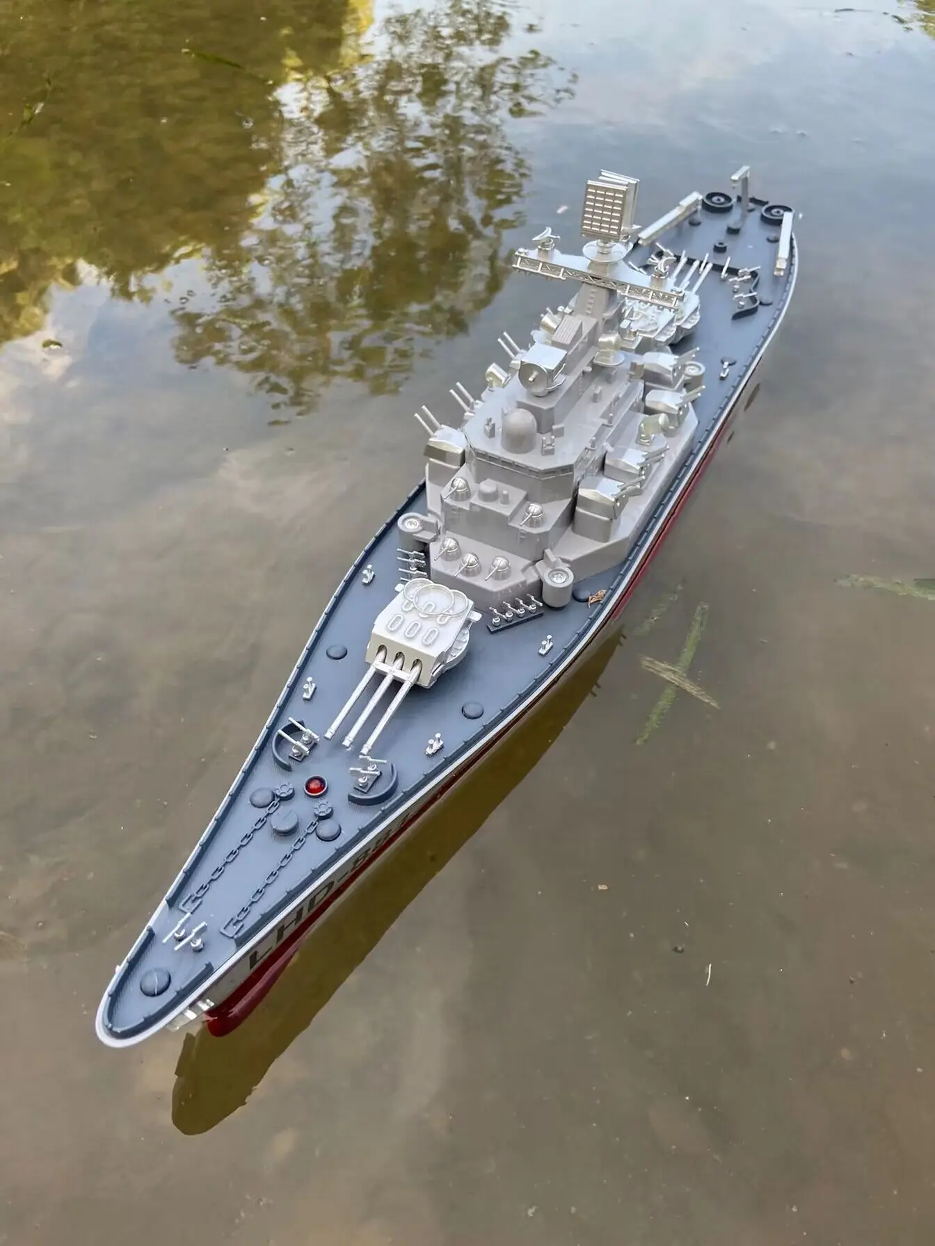 Large remote-controlled battleship 61CM, large ship body retro, high-speed remote-controlled battleship 15km/h, three blade prop