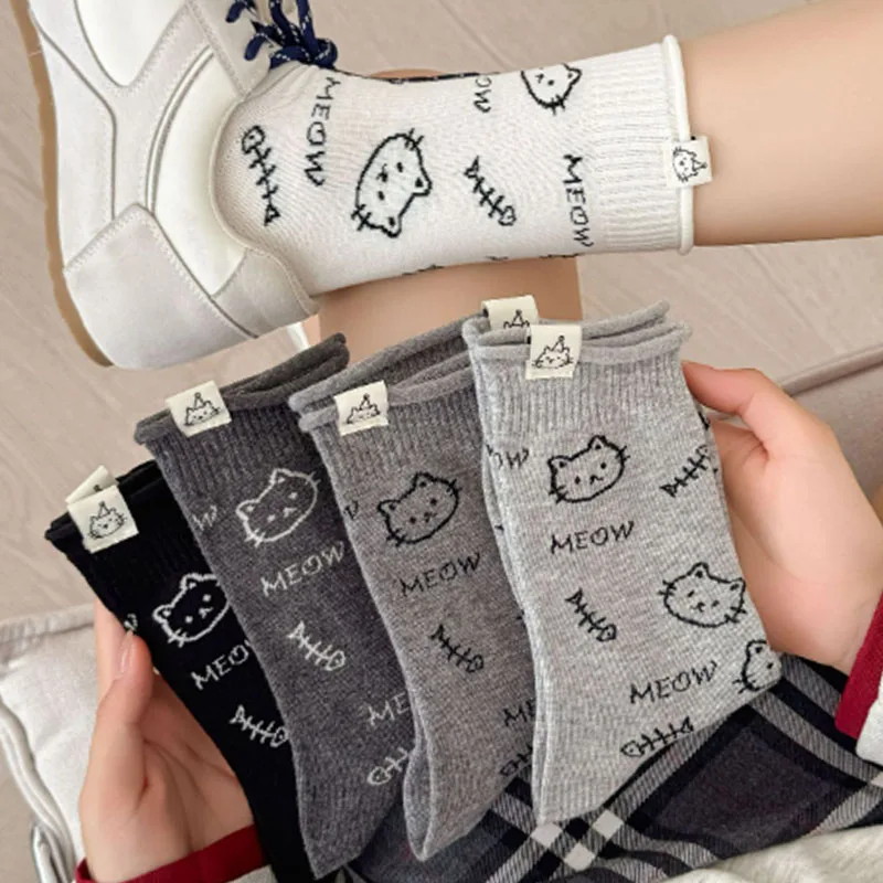 1/3 أزواج الكرتون القط هيكل السمكة منتصف العجل الجوارب لينة كل موسم الجوارب غير رسمية للنساء بسيطة بلون تنفس Ins تخزين