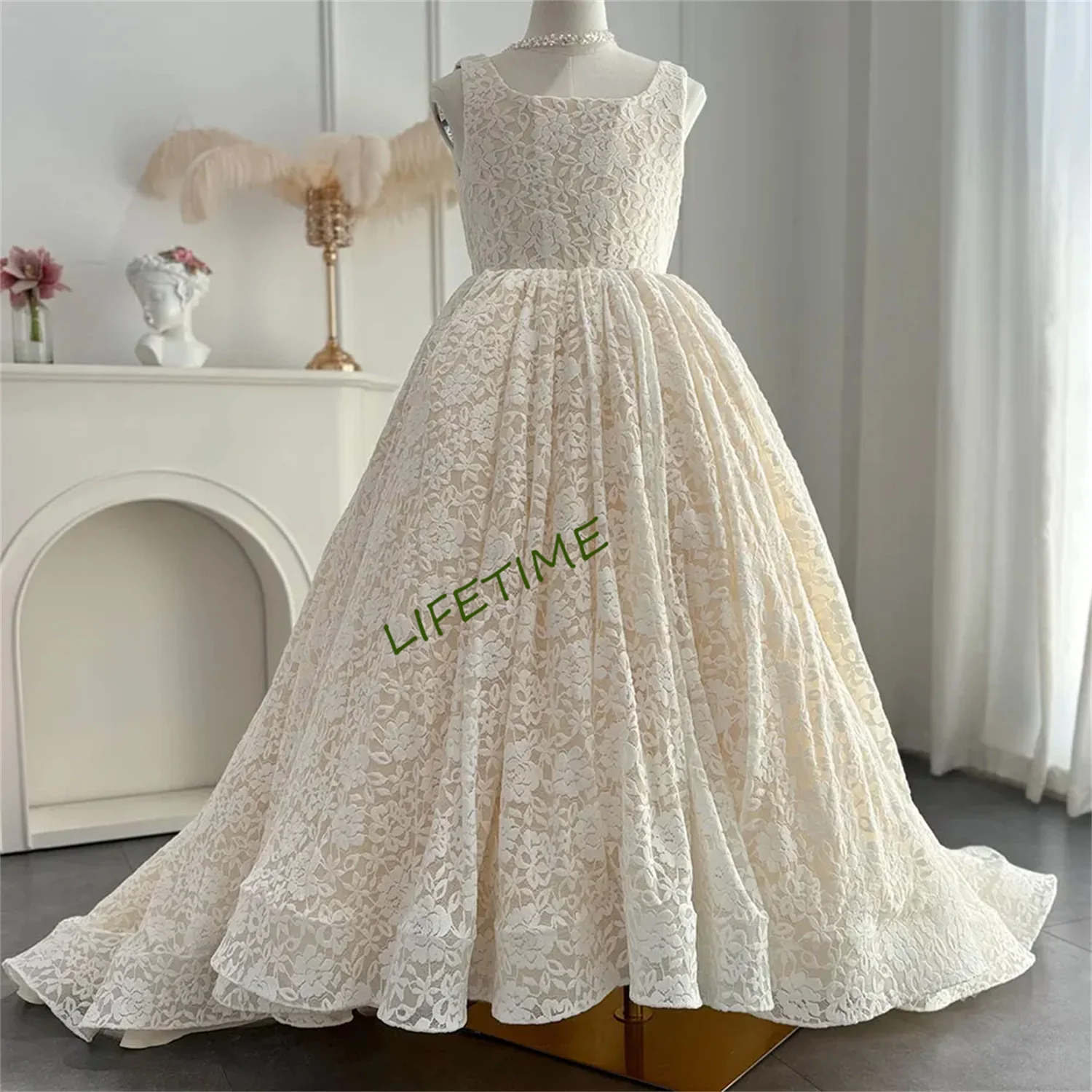 Elegant Ivory Lace Princess Gown for Girls Customized Flower Appliques Wedding Birthday First Communion Party Dress