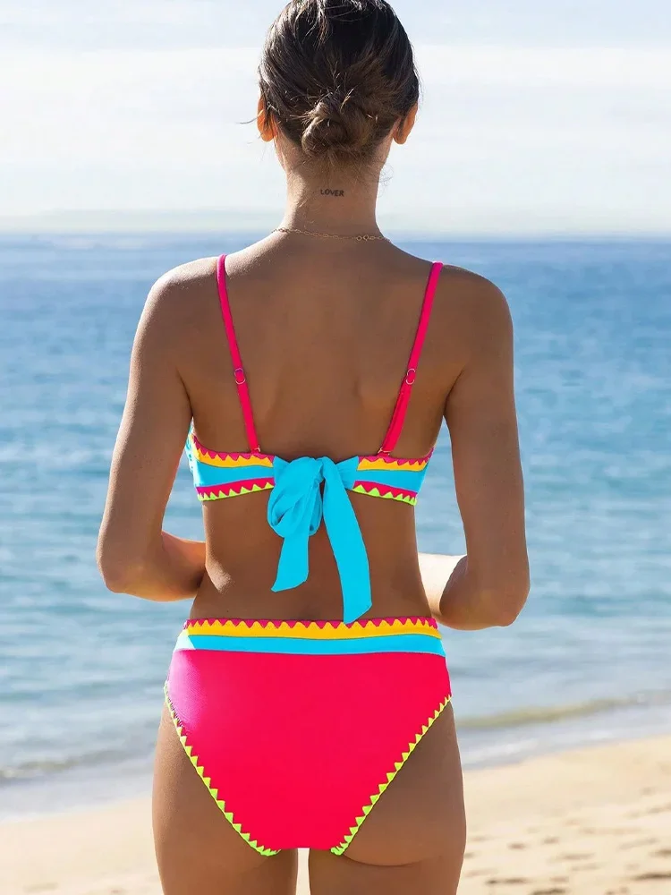 

2025 Новый летний купальник, комплект бикини, сексуальный комплект бикини контрастного цвета с открытой спиной, комплект из 2 предметов, женский разделенный купальник, пляжное бикини с высокой талией