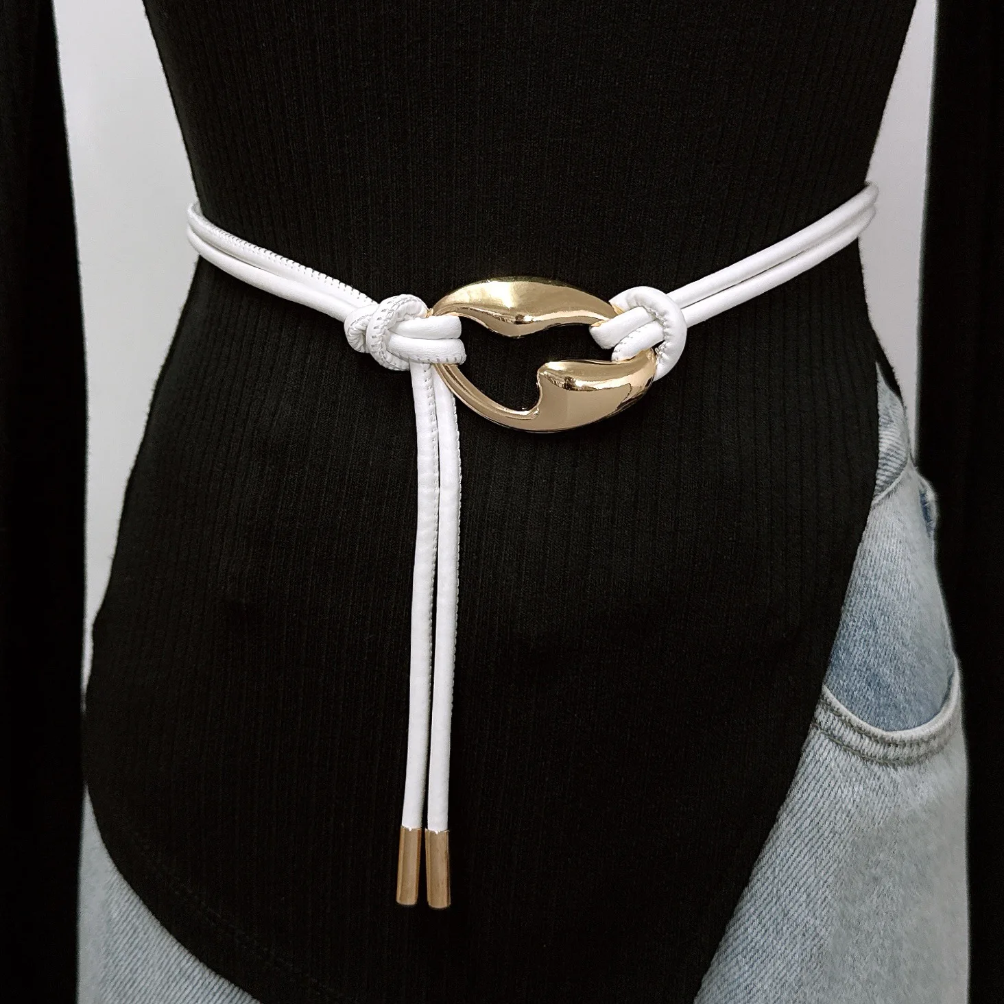 Nuevo cinturón anudado con hebilla de Metal dorado para mujer, cinturones largos de cuero Pu para mujer, vestido, abrigo, faja con correas decorativas