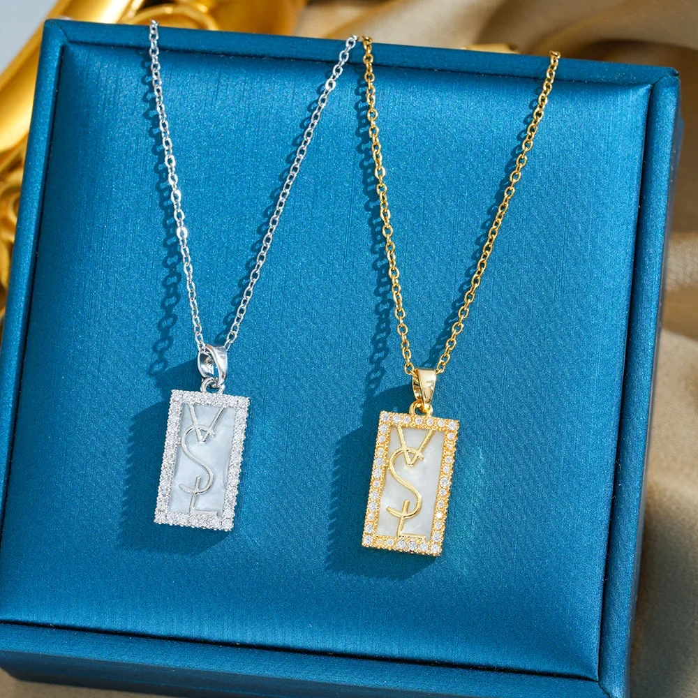 

Collarbone chain accessories, copper pendant, niche titanium steel necklace, versatile for women, light luxury