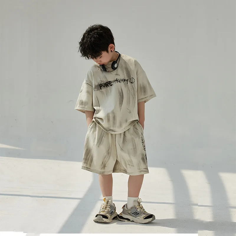 Boys suit 2024 Korean style Summer New Fashion two piece set Paint T shirt shorts cool casual thin loose Summer children suit