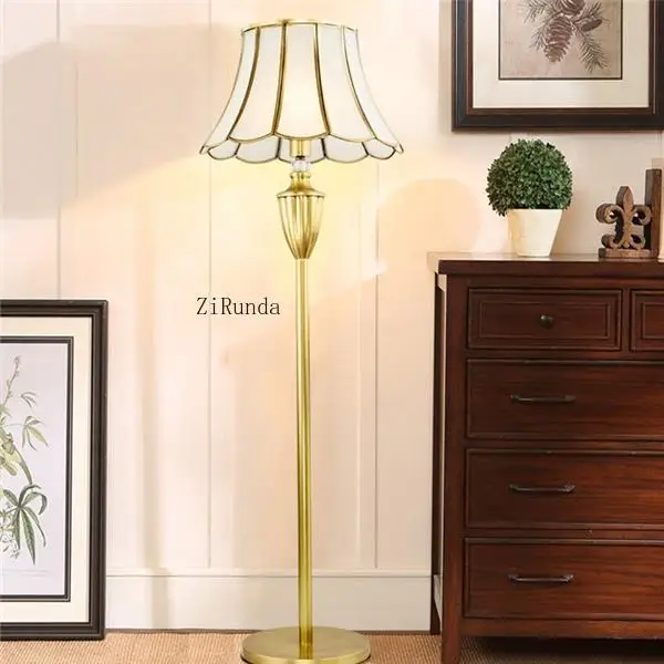 مصباح أرضي فاخر أوروبي بتصميم أنيق، مصباح أرضي لغرفة المعيشة وغرفة النوم في الفندق