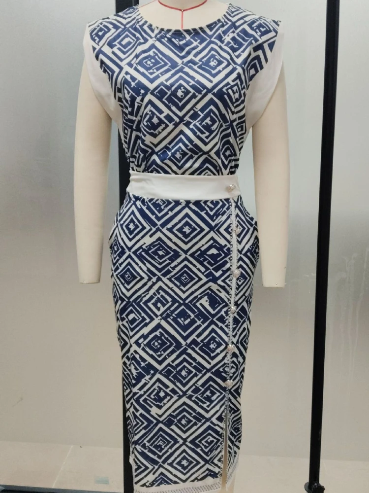

2 Piece Matching Suit Summer Sleeveless Geometric Print O Neck Top+Fashion Button Split Pocket Decor Skirt Set Holidays Suit
