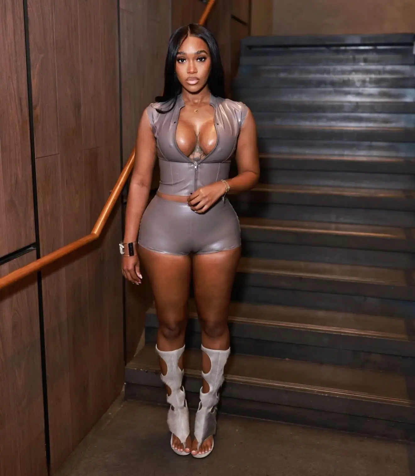 STYLISH LADY PU Leather Two Piece Set Sleeveless Zip Crop Top and High Waist Shorts 2026 Summer Women Clubwear Outfit