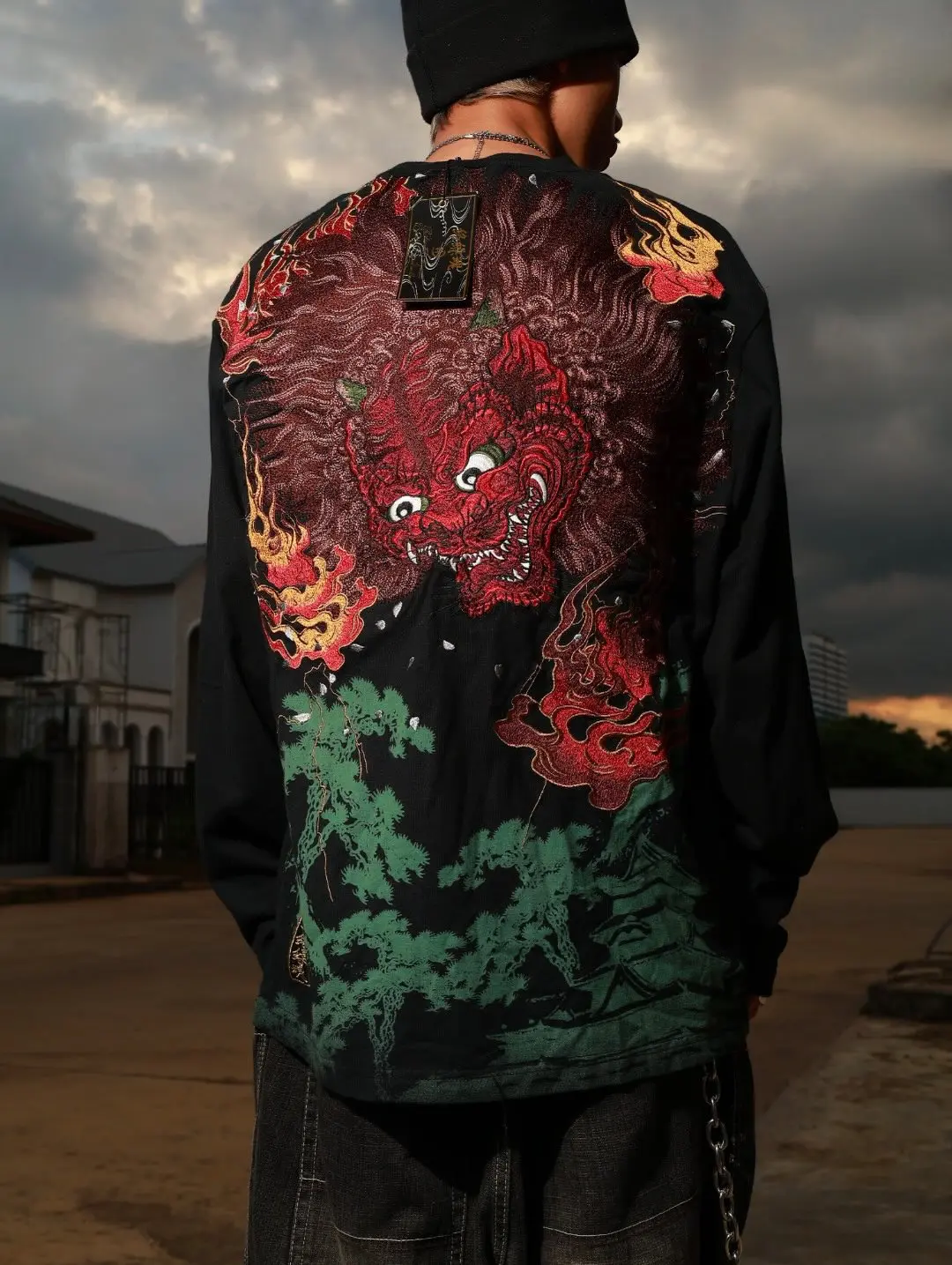 

Y2K Fashion Brand Long sleeved T shirt New Retro Round Neck Oversized Gothic embroidery T shirt Casual Cotton Tops Streetwear