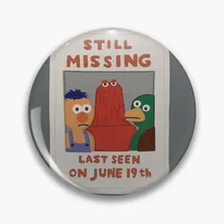 Dont Hug Me Im Scared Missing Poster  Soft Button Pin Hat Creative Fashion Cute Metal Gift Funny Lover Brooch Jewelry Lapel Pin