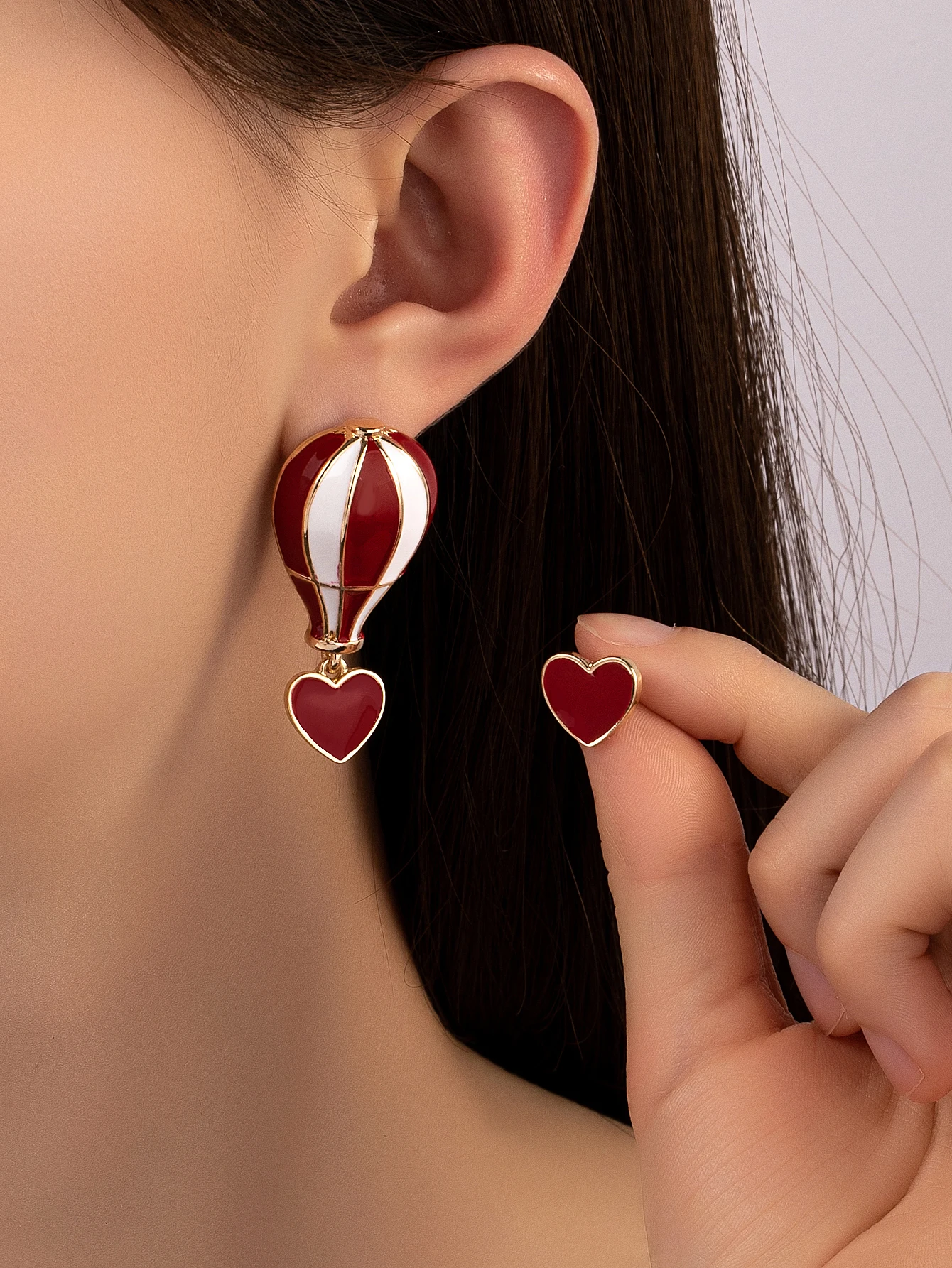The Latest Fashionable and Unique Red Heart-Shaped Hot Air Balloon Oil-Drip Earrings in Red and White Color Scheme