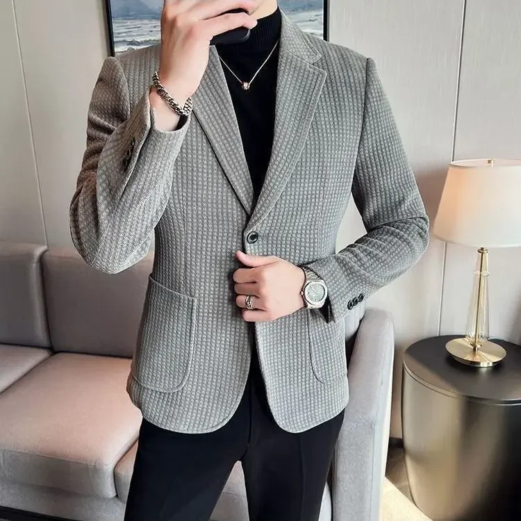 New In Jacket for Men Plaid Man Suits and Blazers Vintage Coats Korean Style Clothes Handsome Elegant Spring Fashionable Classic